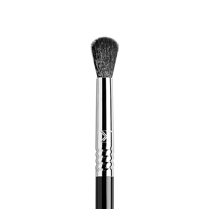Sigma Beauty E38 Diffused Crease Brush - Blending Brush For Corner Eyelids - Eyeshadow Application and Fluffy Blending Brush - Apply Pigment and Blend Harsh Lines