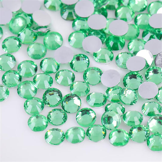 1000 Pieces SS20 5mm Flatback Rhinestones Clear Glass Round Gems Crystals for Nail Art DIY Crafts Clothes Shoes Bags （Green）