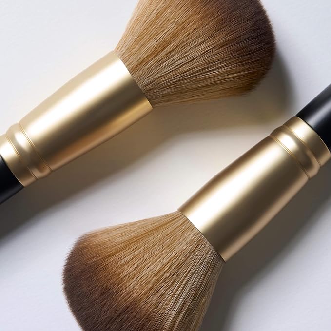 LAURA GELLER NEW YORK Setting Powder Brush - Makeup Brush for Setting - Set Face Makeup without Caking - Smooth Finish