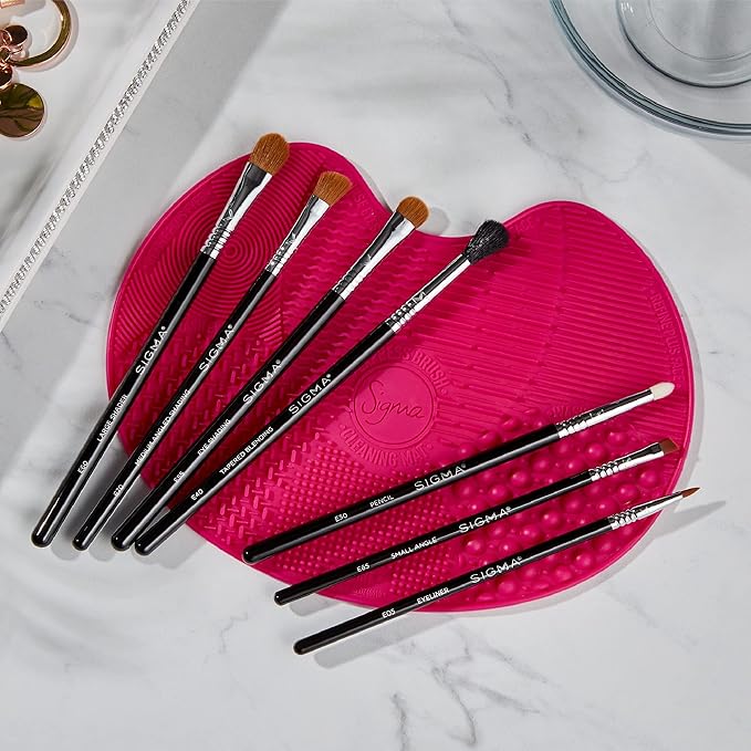 Sigma Beauty Basic Eye Makeup Brush Set – Classic Eye Makeup Brushes with Premium Fibers and Sleek, Durable Handles for Eyeliner, Eyeshadow, & Eyebrows, Includes 7 Black Makeup Brushes