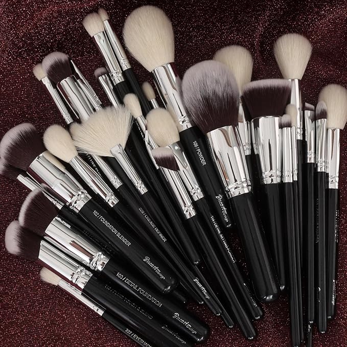 Pro makeup Artist Brushes Set 32Pcs Luxury Goat Hair Horse hair Makeup Brush Set eye and face brushes for every possibility By Bueart Design